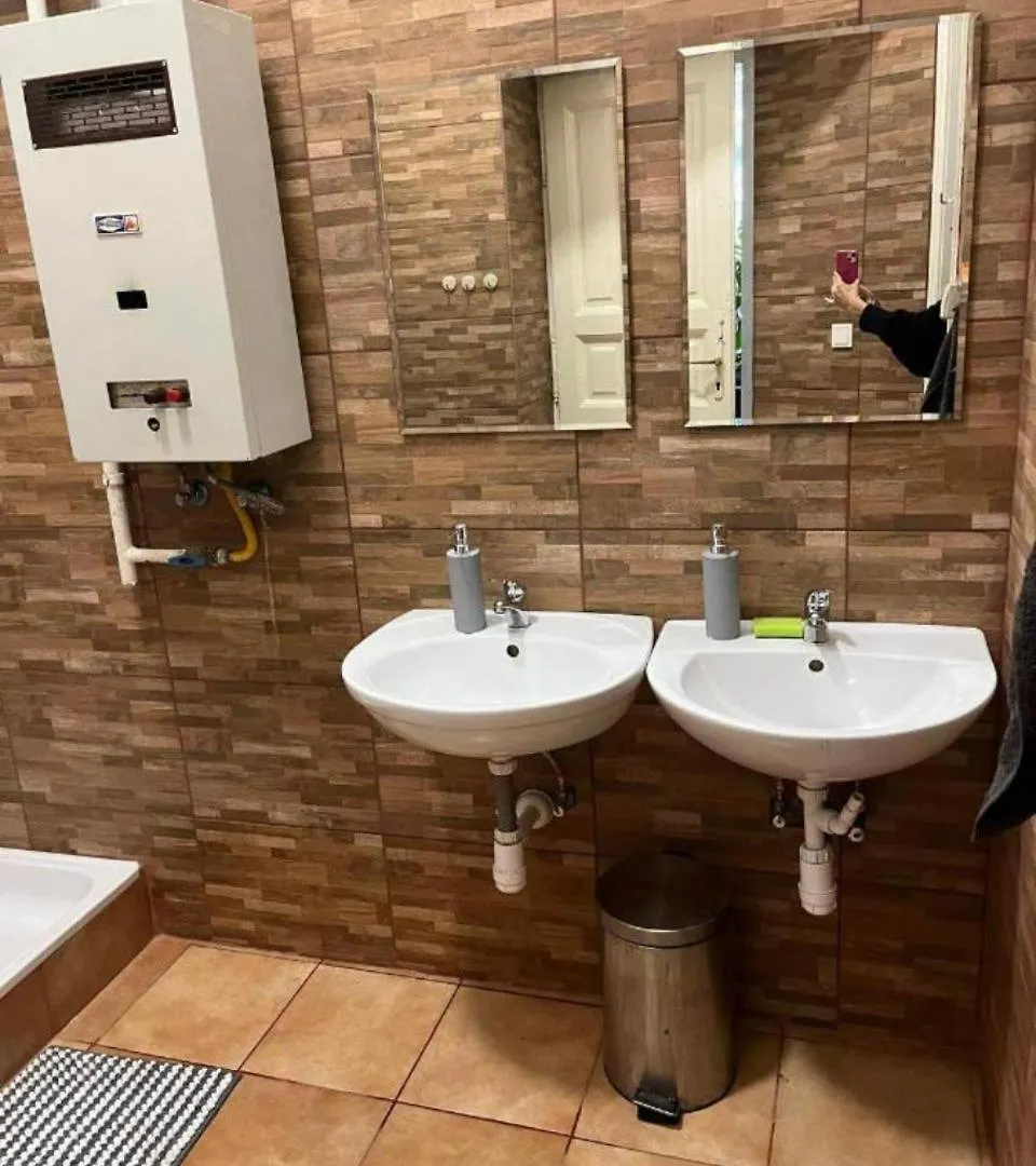 Doxie Rooms And Beds Budapest