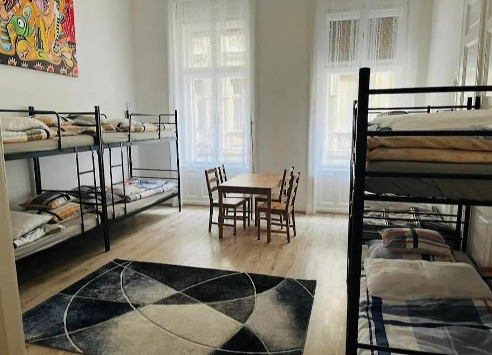 Doxie Rooms And Beds Budapest Guest house